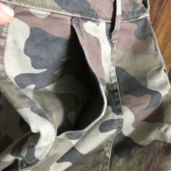 Sanctuary Pork Chop Twill Camo Skinny Pants - Picture 4 of 8